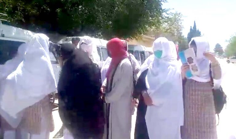 گورنمنٹ کالج جناح ٹاﺅن کی طالبات کا احتجاج، پرنسپل کے تبادلے کا مطالبہ